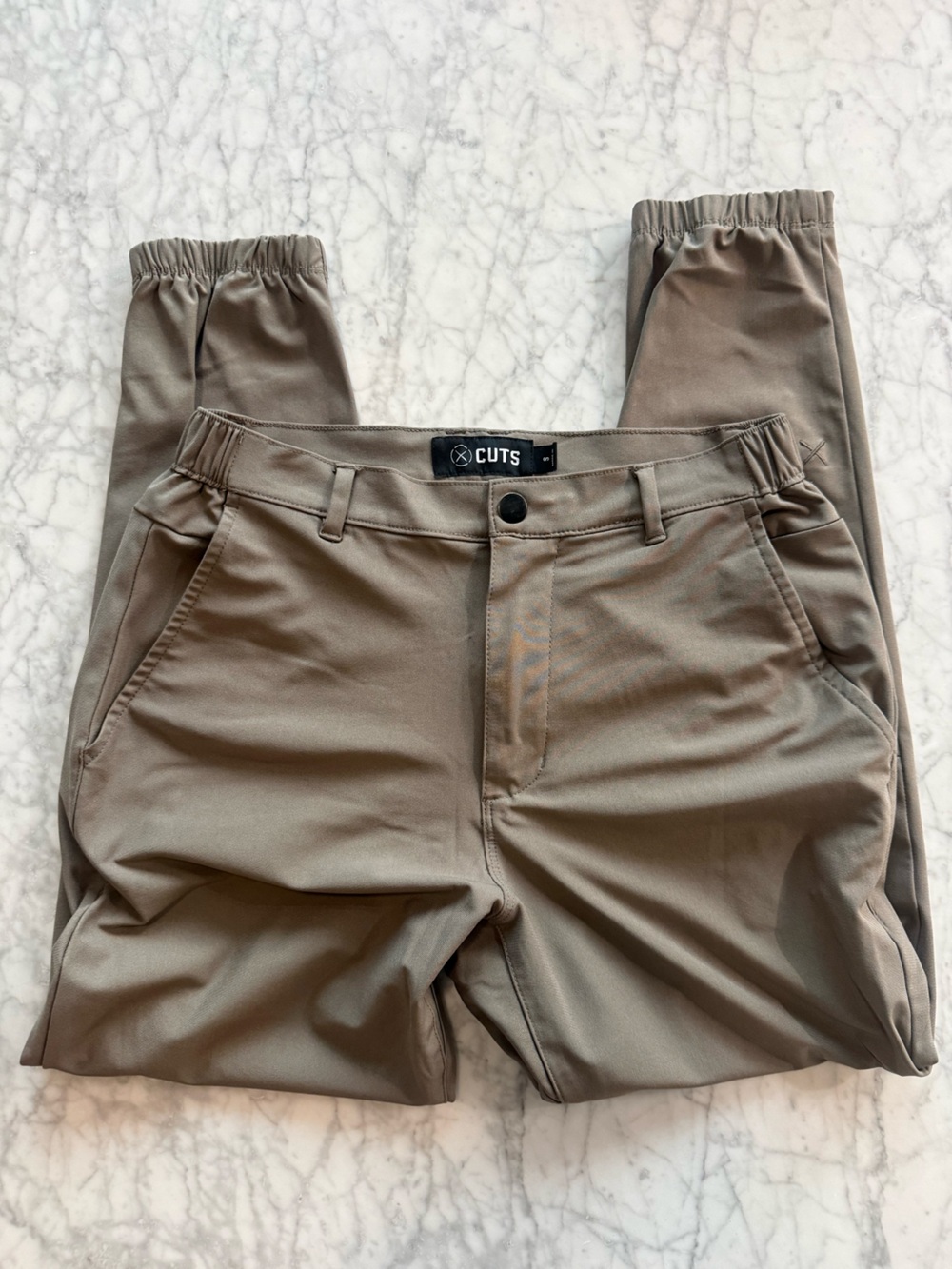 Cuts Clothing Men's Chino Joggers in Taupe